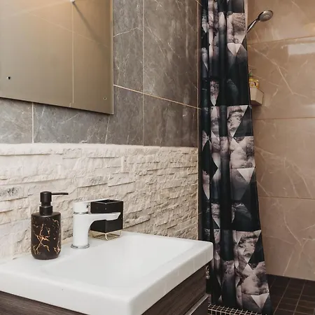 Old Town Room, Private Bathroom - A 아파트 *